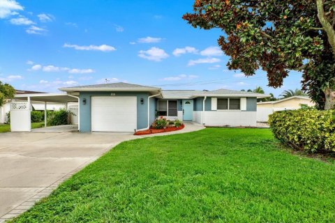 Villa ou maison à vendre à Seminole, Floride: 3 chambres, 170.57 m2 № 2267322 - photo 2