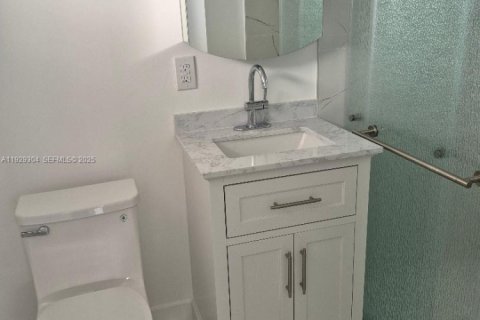 Villa ou maison à vendre à Miami, Floride: 3 chambres, 98.1 m2 № 1988751 - photo 5