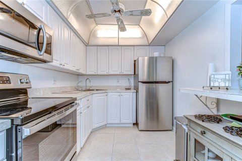 Condominio en venta en Saint Petersburg, Florida, 2 dormitorios, 109.16 m2 № 1515606 - foto 10