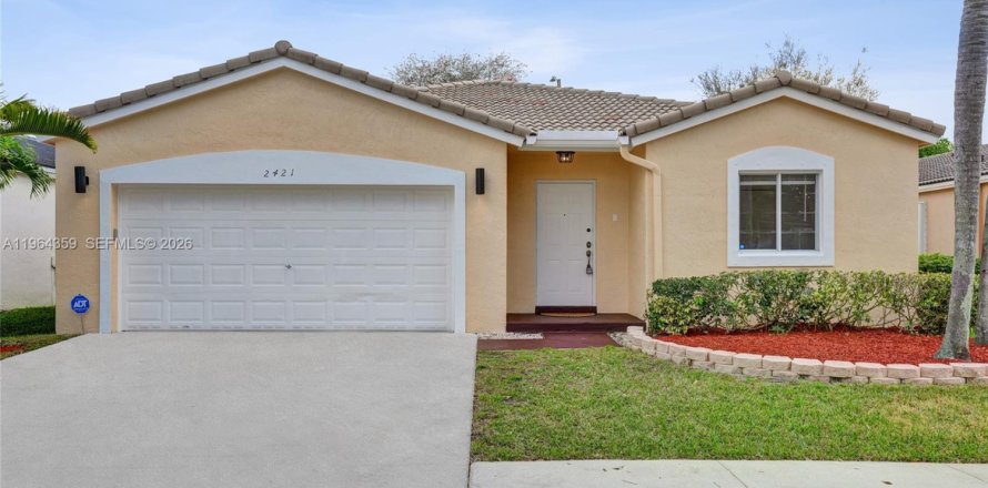 Casa en Miramar, Florida 4 dormitorios, 182.55 m2 № 2026017