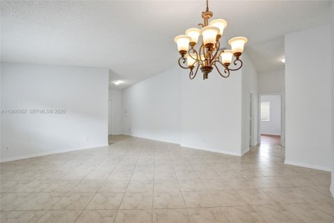 Casa en alquiler en Miramar, Florida, 4 dormitorios, 182.55 m2 № 2026017 - foto 11