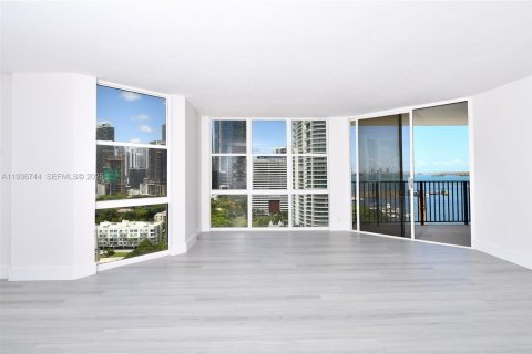 Condominio en venta en Miami, Florida, 3 dormitorios, 198.16 m2 № 2088454 - foto 4