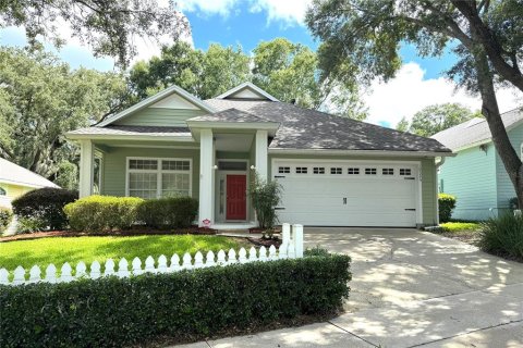 House in Gainesville, Florida 3 bedrooms, 174.1 sq.m. № 1835526 - photo 1