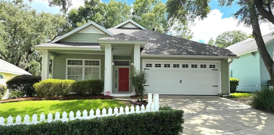 House in Gainesville, Florida 3 bedrooms, 174.1 sq.m. № 1835526