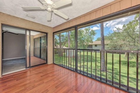 Condo in Sarasota, Florida, 2 bedrooms  № 1912885 - photo 1