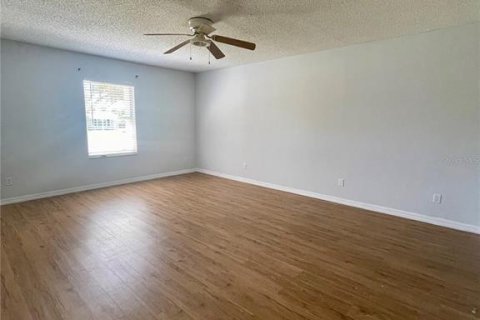 Villa ou maison à louer à Deltona, Floride: 3 chambres, 160.81 m2 № 2379594 - photo 23