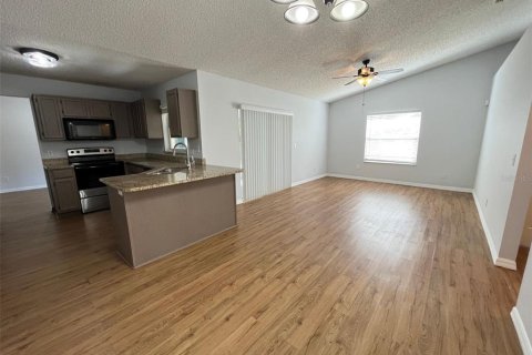 Villa ou maison à louer à Deltona, Floride: 3 chambres, 160.81 m2 № 2379594 - photo 19
