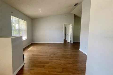 Villa ou maison à louer à Deltona, Floride: 3 chambres, 160.81 m2 № 2379594 - photo 17