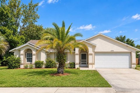 Villa ou maison à Deltona, Floride 3 chambres, 160.81 m2 № 2379594