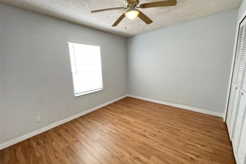 Villa ou maison à louer à Deltona, Floride: 3 chambres, 160.81 m2 № 2379594 - photo 16