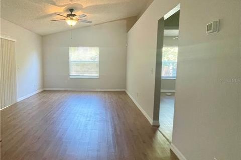 Villa ou maison à louer à Deltona, Floride: 3 chambres, 160.81 m2 № 2379594 - photo 20