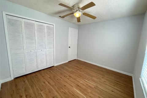 Villa ou maison à louer à Deltona, Floride: 3 chambres, 160.81 m2 № 2379594 - photo 25