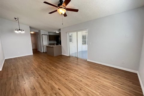 Villa ou maison à louer à Deltona, Floride: 3 chambres, 160.81 m2 № 2379594 - photo 7
