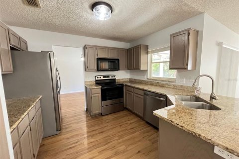 Villa ou maison à louer à Deltona, Floride: 3 chambres, 160.81 m2 № 2379594 - photo 22