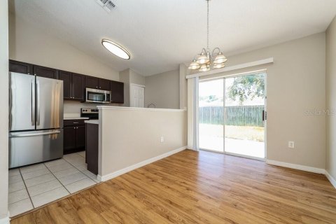 Casa en alquiler en Wesley Chapel, Florida, 3 dormitorios, 110.55 m2 № 2284783 - foto 5