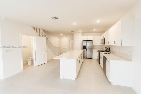 Casa en venta en Homestead, Florida, 3 dormitorios, 164.62 m2 № 1973969 - foto 5