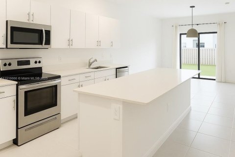 Casa en venta en Homestead, Florida, 3 dormitorios, 164.62 m2 № 1973969 - foto 4