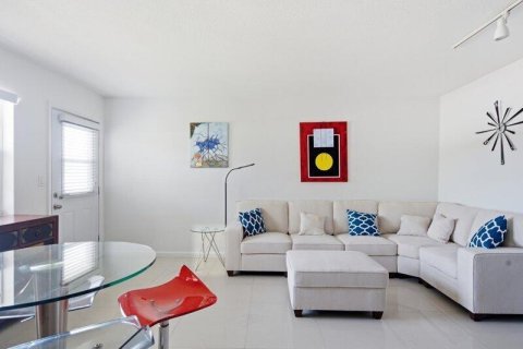 Copropriété à louer à Miami Beach, Floride: 1 chambre, 54.81 m2 № 2305540 - photo 5