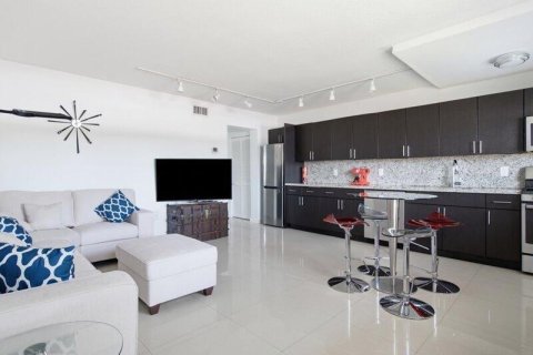 Copropriété à louer à Miami Beach, Floride: 1 chambre, 54.81 m2 № 2305540 - photo 3