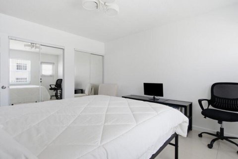 Copropriété à louer à Miami Beach, Floride: 1 chambre, 54.81 m2 № 2305540 - photo 10