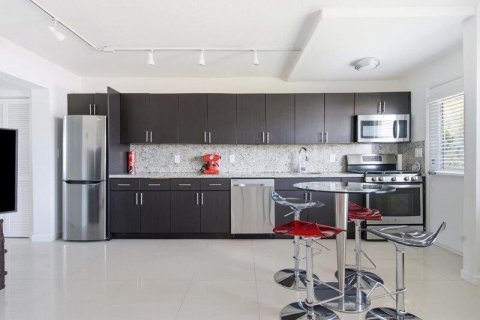 Copropriété à louer à Miami Beach, Floride: 1 chambre, 54.81 m2 № 2305540 - photo 4