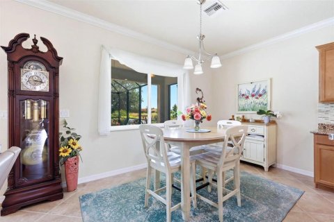 House in Venice, Florida 4 bedrooms, 242.38 sq.m. № 2093303 - photo 12