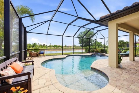 House in Venice, Florida 4 bedrooms, 242.38 sq.m. № 2093303 - photo 2