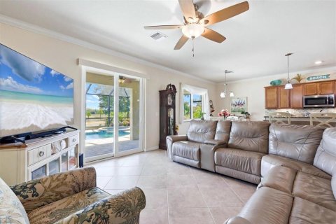 House in Venice, Florida 4 bedrooms, 242.38 sq.m. № 2093303 - photo 8