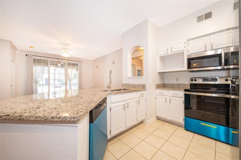 Condo in Orlando, Florida, 3 bedrooms  № 2230720 - photo 10