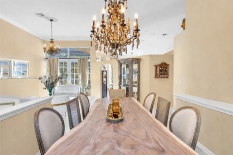 Купить виллу или дом в Уэстон, Флорида 5 спален, 242.01м2, № 2009625 - фото 6