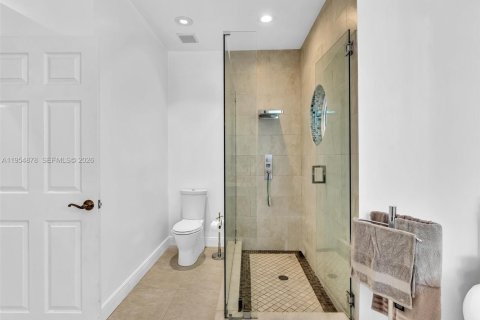 Купить виллу или дом в Уэстон, Флорида 5 спален, 242.01м2, № 2009625 - фото 28