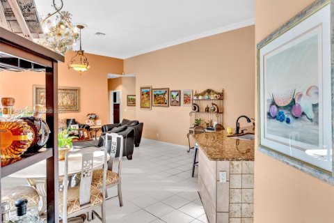 Купить виллу или дом в Уэстон, Флорида 5 спален, 242.01м2, № 2009625 - фото 14