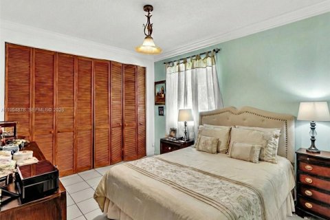 Купить виллу или дом в Уэстон, Флорида 5 спален, 242.01м2, № 2009625 - фото 30