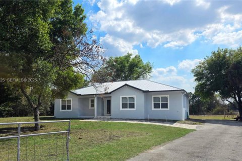 Casa en venta en Clewiston, Florida, 3 dormitorios, 204.38 m2 № 2027344 - foto 5