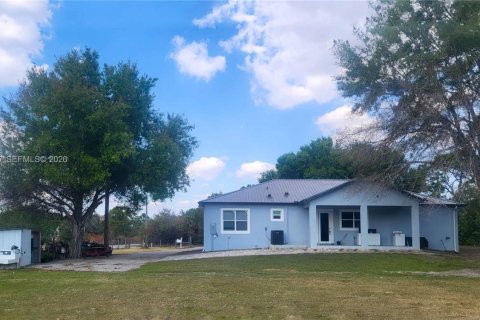 Casa en venta en Clewiston, Florida, 3 dormitorios, 204.38 m2 № 2027344 - foto 10