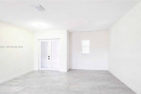 Casa en venta en Clewiston, Florida, 3 dormitorios, 204.38 m2 № 2027344 - foto 21