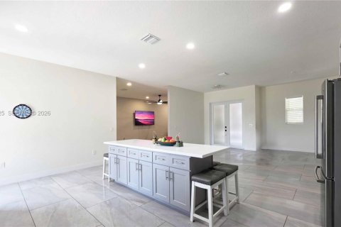 Casa en venta en Clewiston, Florida, 3 dormitorios, 204.38 m2 № 2027344 - foto 20