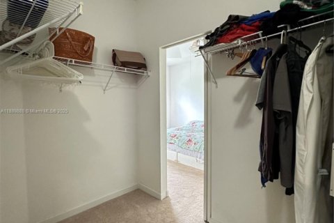 Touwnhouse à vendre à Miami, Floride: 3 chambres, 155.15 m2 № 1945401 - photo 23