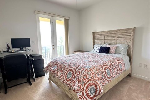 Touwnhouse à vendre à Miami, Floride: 3 chambres, 155.15 m2 № 1945401 - photo 13