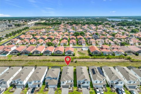 Villa ou maison à vendre à Davenport, Floride: 7 chambres, 288.18 m2 № 2305220 - photo 2