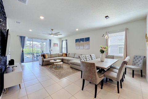 Villa ou maison à vendre à Davenport, Floride: 7 chambres, 288.18 m2 № 2305220 - photo 12
