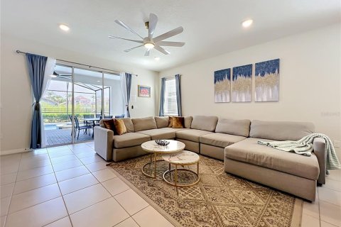 Villa ou maison à vendre à Davenport, Floride: 7 chambres, 288.18 m2 № 2305220 - photo 15