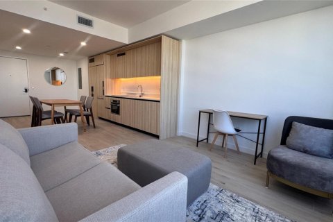 Condo in Miami, Florida, 1 bedroom  № 2245429 - photo 8