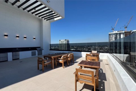 Condo in Miami, Florida, 1 bedroom  № 2245429 - photo 22