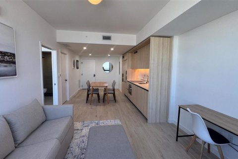 Condo in Miami, Florida, 1 bedroom  № 2245429 - photo 3