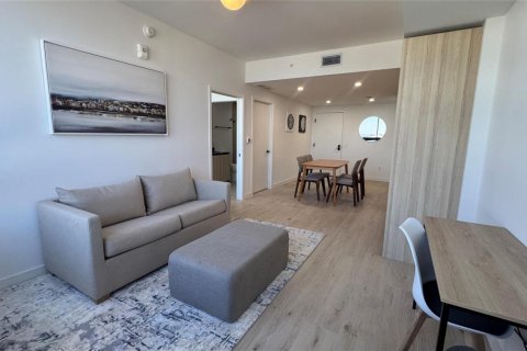 Condo in Miami, Florida, 1 bedroom  № 2245429 - photo 6