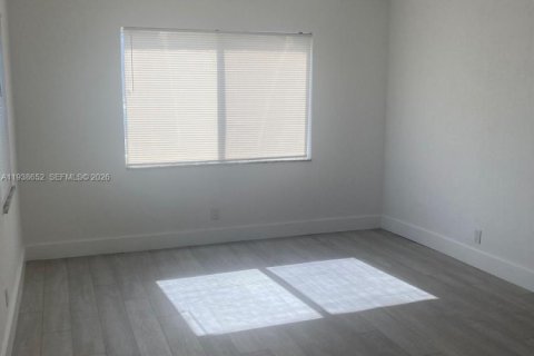 Снять в аренду кондоминиум в Помпано-Бич, Флорида 2 спальни, 63.45м2, № 1996330 - фото 11