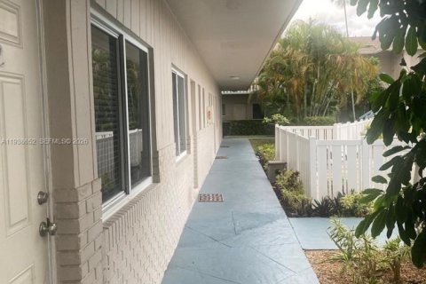 Снять в аренду кондоминиум в Помпано-Бич, Флорида 2 спальни, 63.45м2, № 1996330 - фото 14