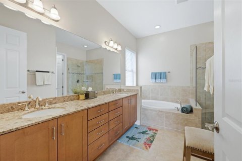 House in Bradenton, Florida 2 bedrooms, 162.86 sq.m. № 2200449 - photo 21