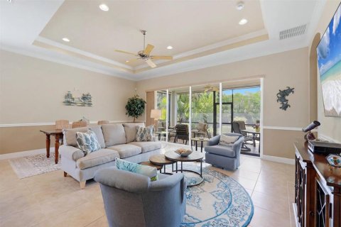 House in Bradenton, Florida 2 bedrooms, 162.86 sq.m. № 2200449 - photo 8